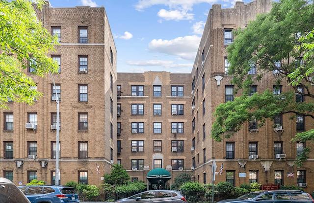 Property for Sale at 81st Street 5C, Jackson Heights, Queens, NY - Bedrooms: 1 
Bathrooms: 1 
Rooms: 3  - $415,000