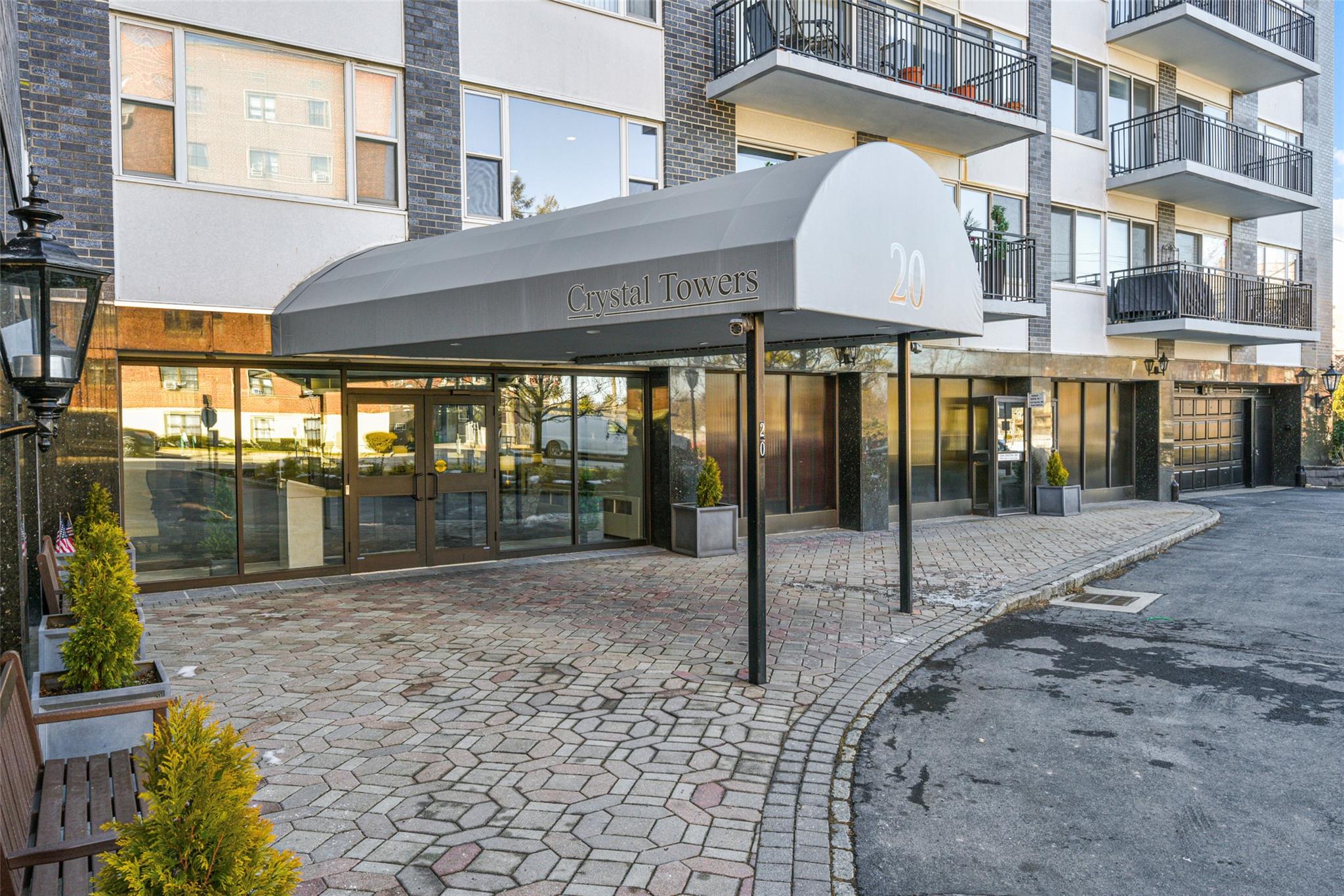 20 Old Mamaroneck Road #4L, White Plains, New York image 3