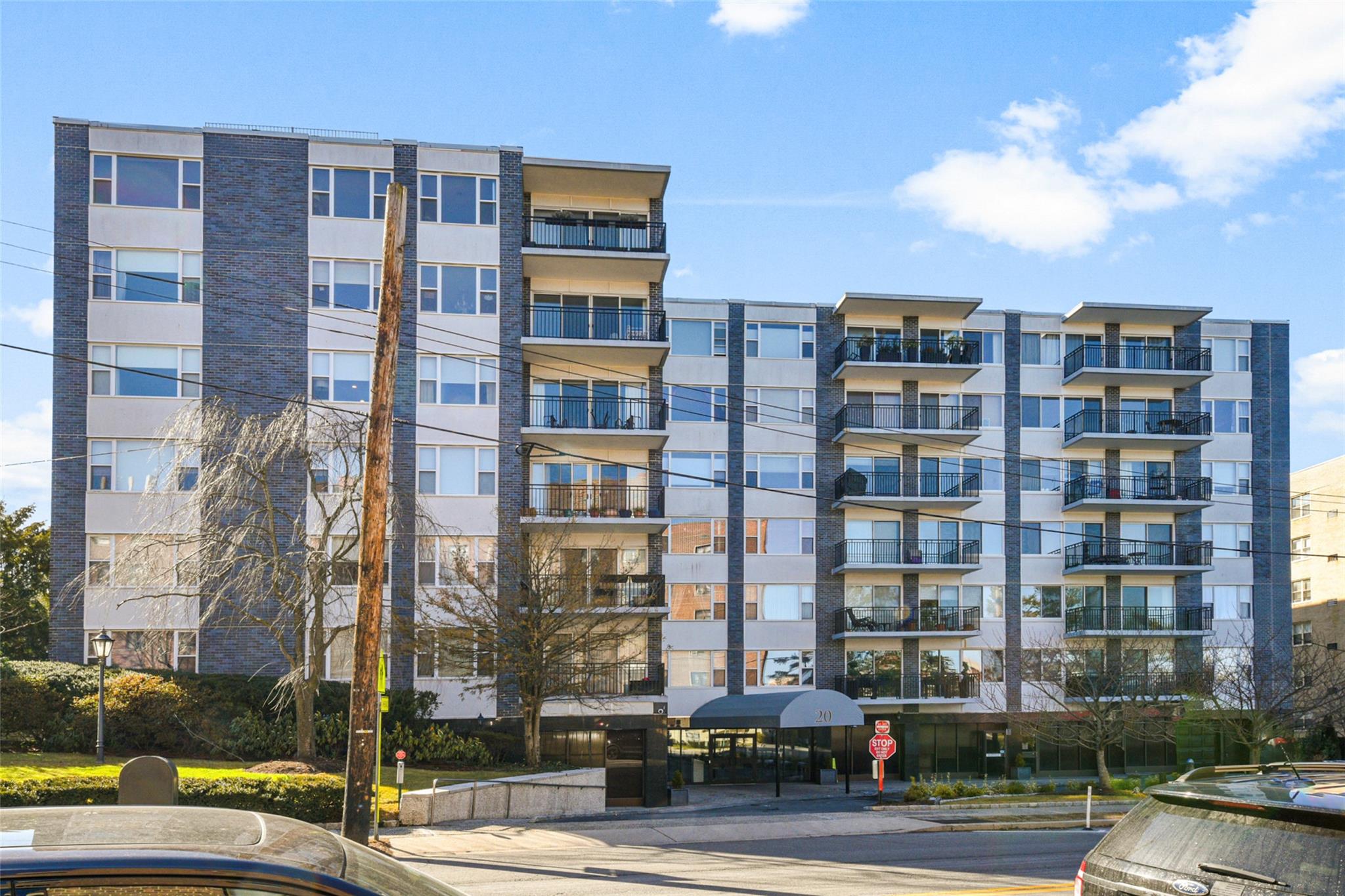 20 Old Mamaroneck Road #4L, White Plains, New York image 1