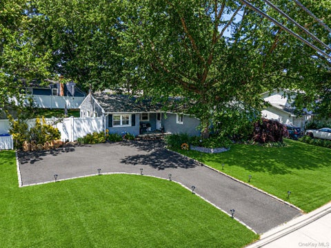 Homes For Sale - 16 Valley Street<br/> Ronkonkoma, NY 11779
