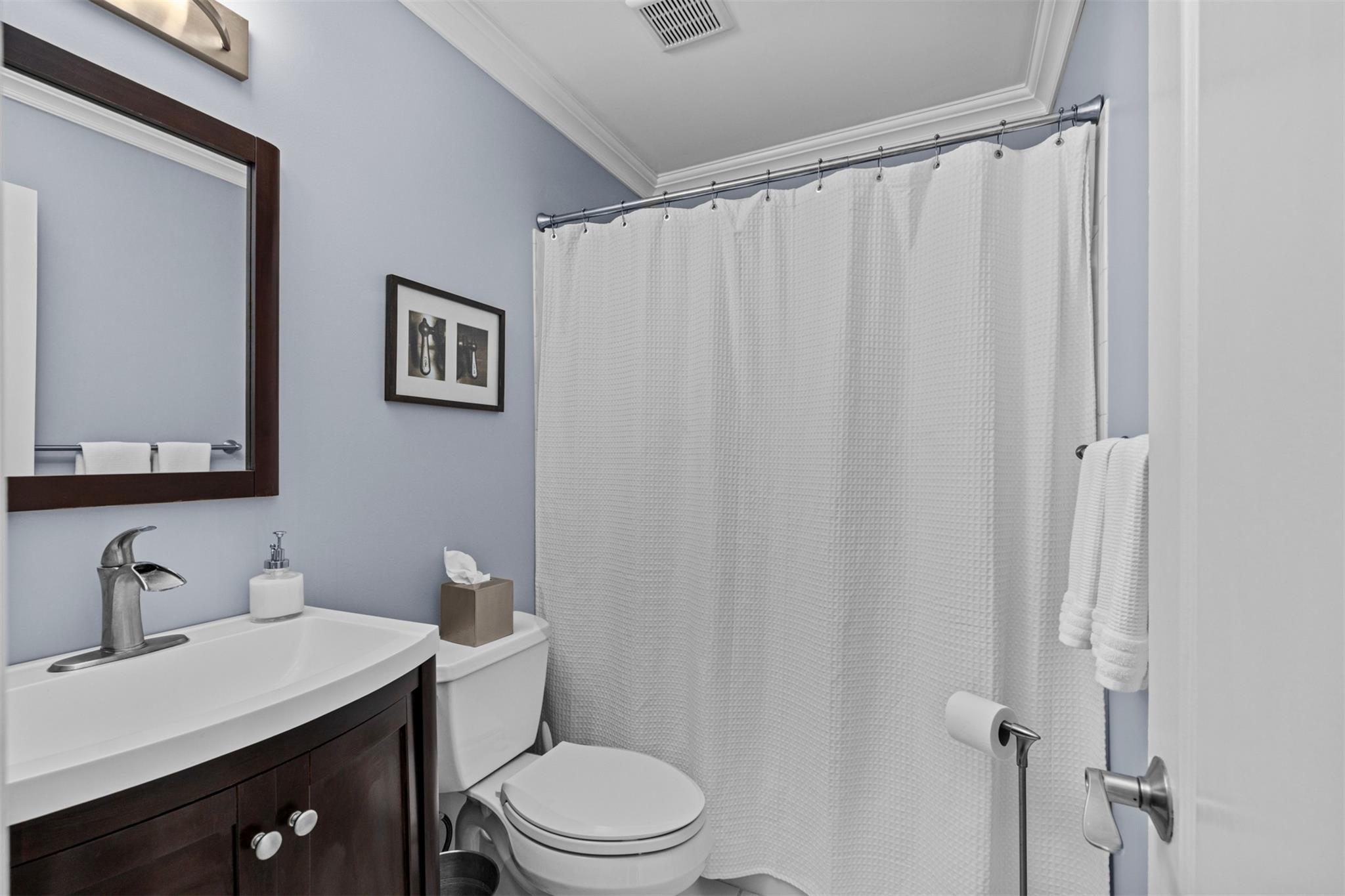 54 Leeward Court, Port Jefferson, New York image 17