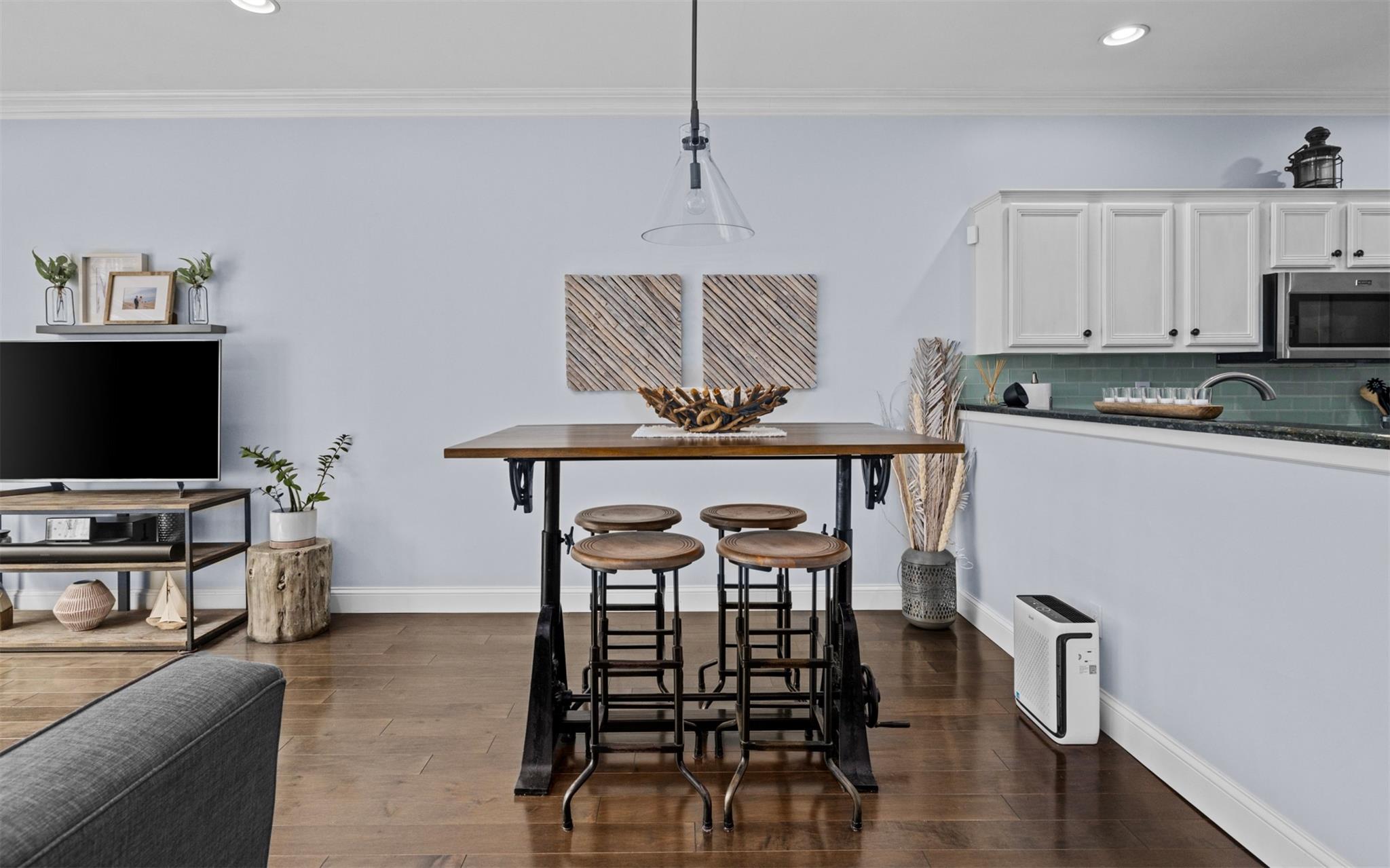 54 Leeward Court, Port Jefferson, New York image 6
