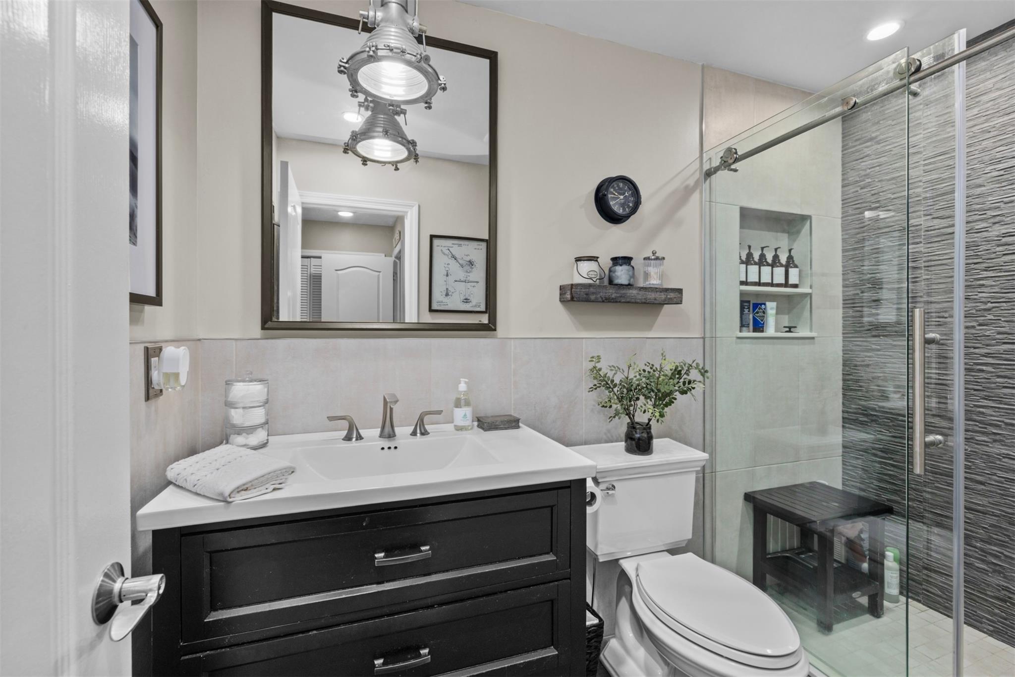 54 Leeward Court, Port Jefferson, New York image 15