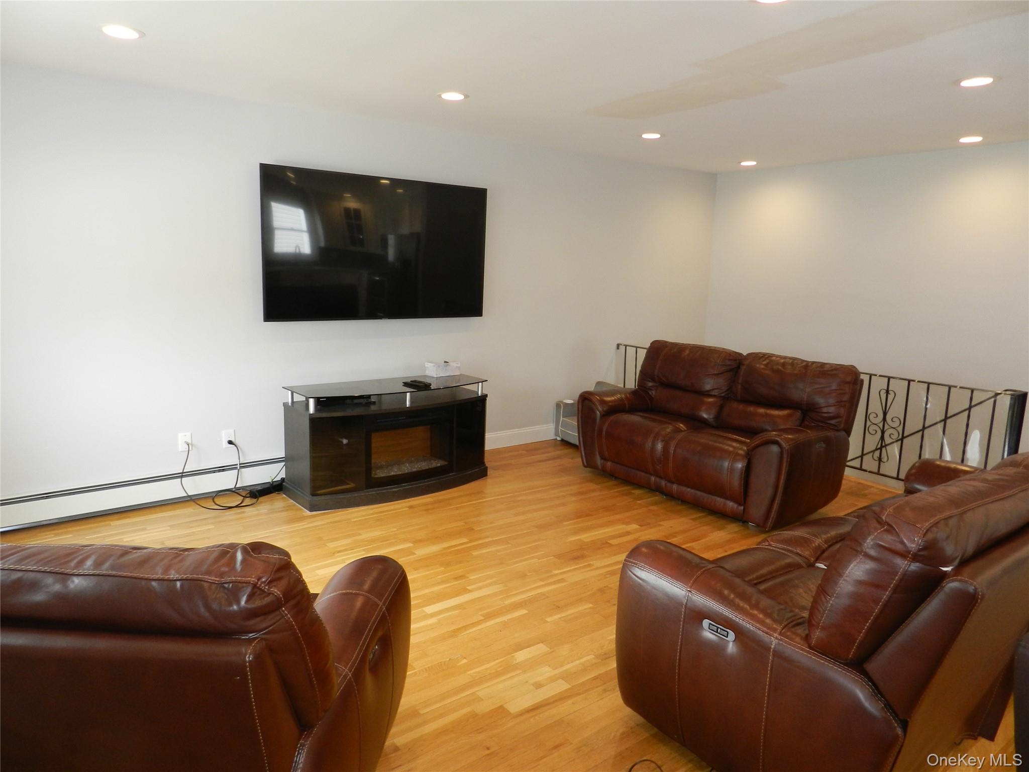 11 Carman Boulevard