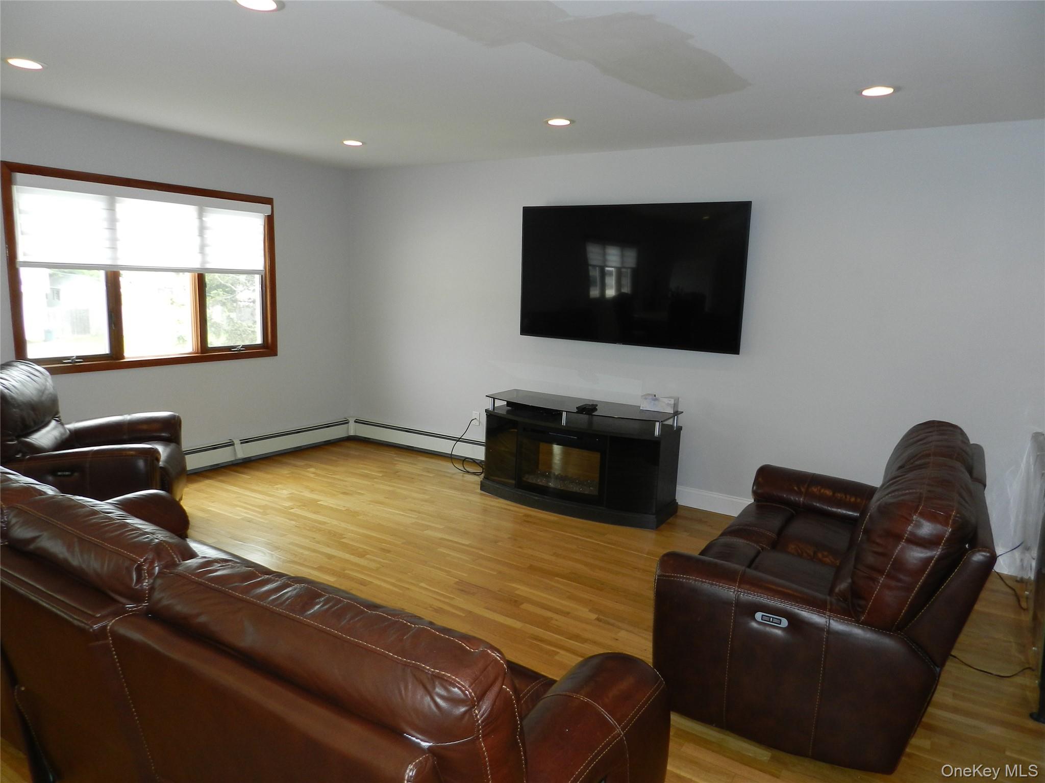 11 Carman Boulevard