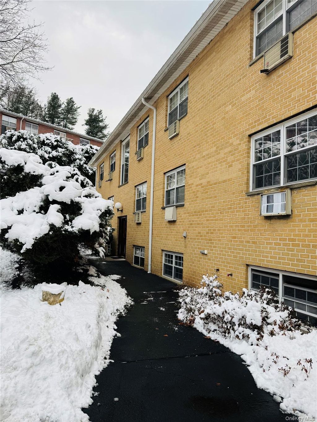 Photo of 8 Dove Court #8B, Croton-on-Hudson, NY 10520 (MLS # 953432)