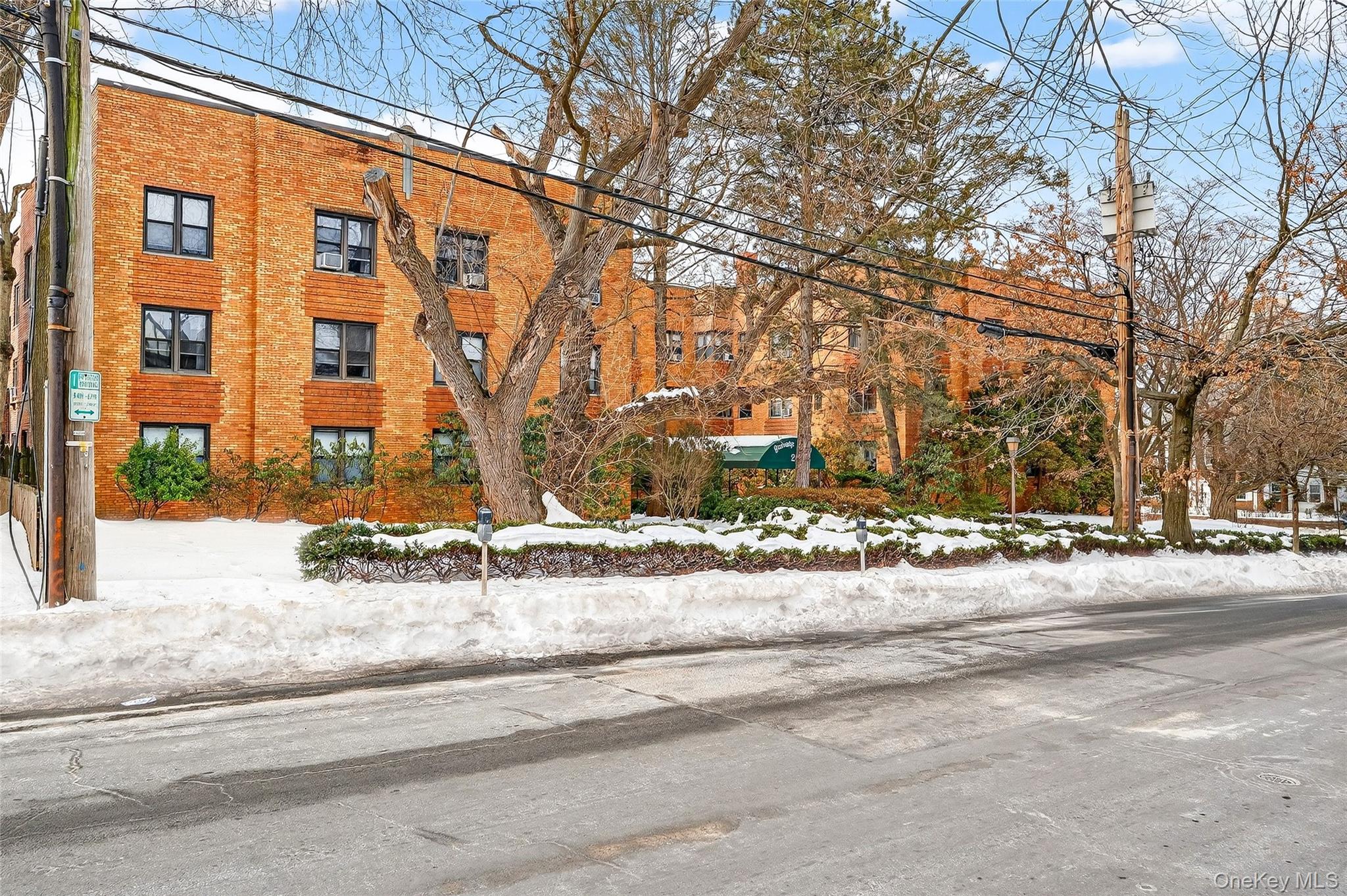 2 Greenridge Avenue 2P