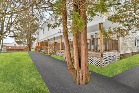 MLS: 824338