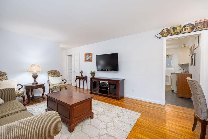 62 Edmunton Drive #B11, North Babylon, New York image 11