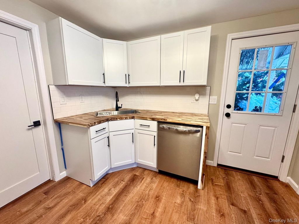 Photo of 121 Main St St, Livingston Manor, NY 12758 (MLS # 967123)