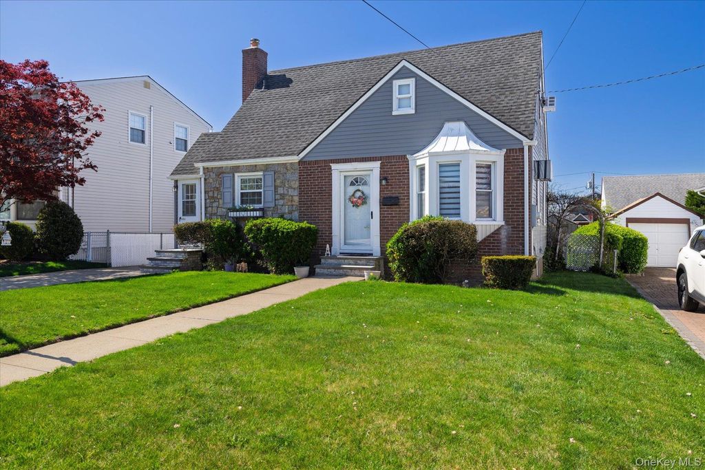 Photo of 1027 Van Buren Avenue, Franklin Square, NY 11010 (MLS # 988490)