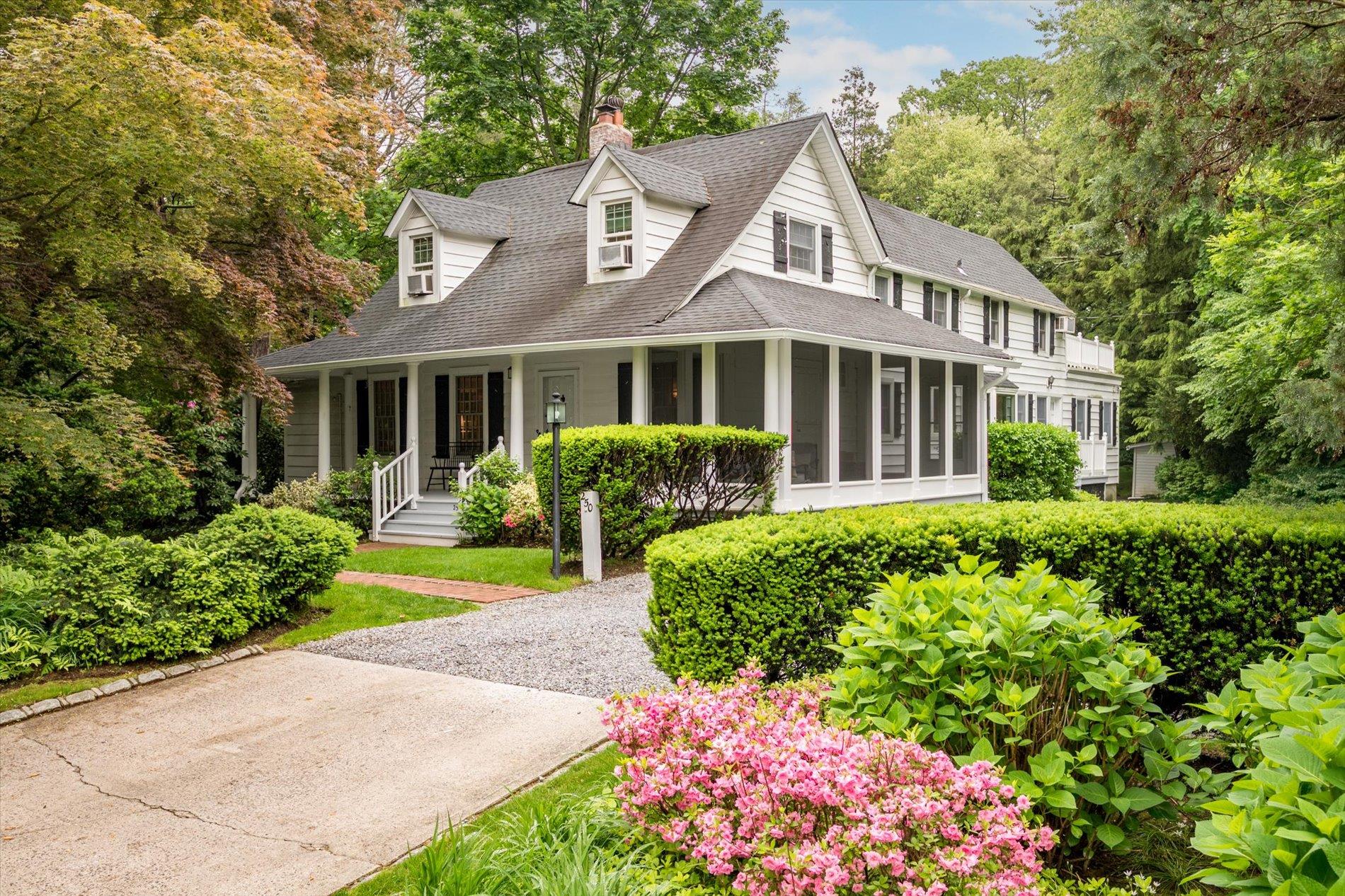 250 Schenck Avenue