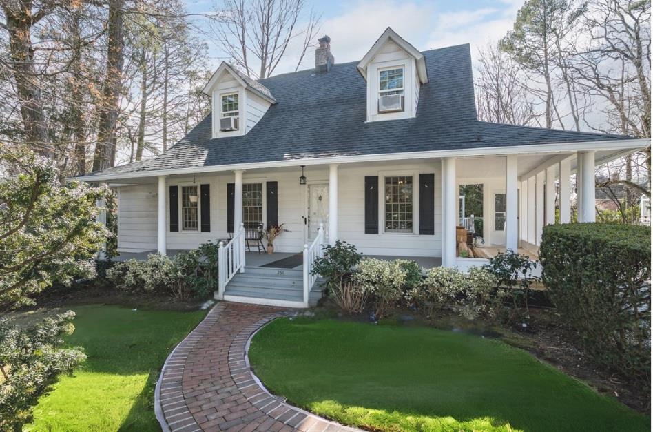 250 Schenck Avenue, Great Neck, New York image 1