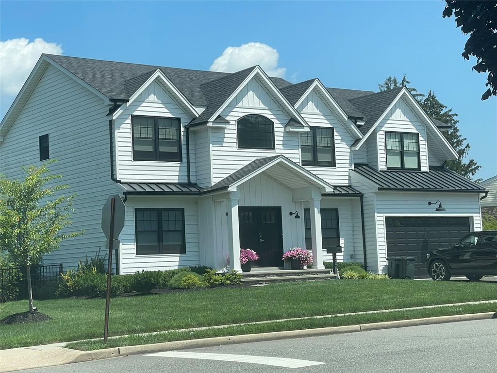 Photo of 23 Narcissus Drive, Syosset, NY 11791 (MLS # 895572)