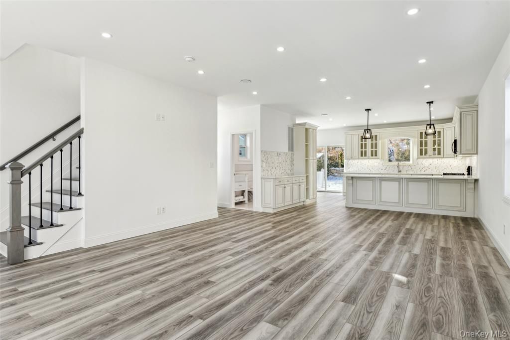 Photo of 70 W Broadway, Nyack, NY 10960 (MLS # 927958)