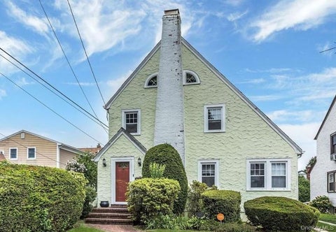 Photo of 162 Saint Pauls Place, West Hempstead, NY 11552 (MLS # 1066880)