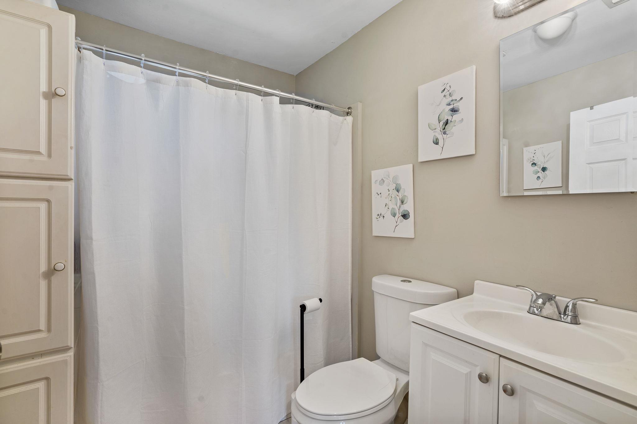 15 Reeves Road, Center Moriches, New York image 14