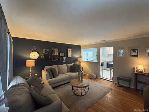 Homes For Rent - 4429 Express Drive<br/> Ronkonkoma, NY 11779