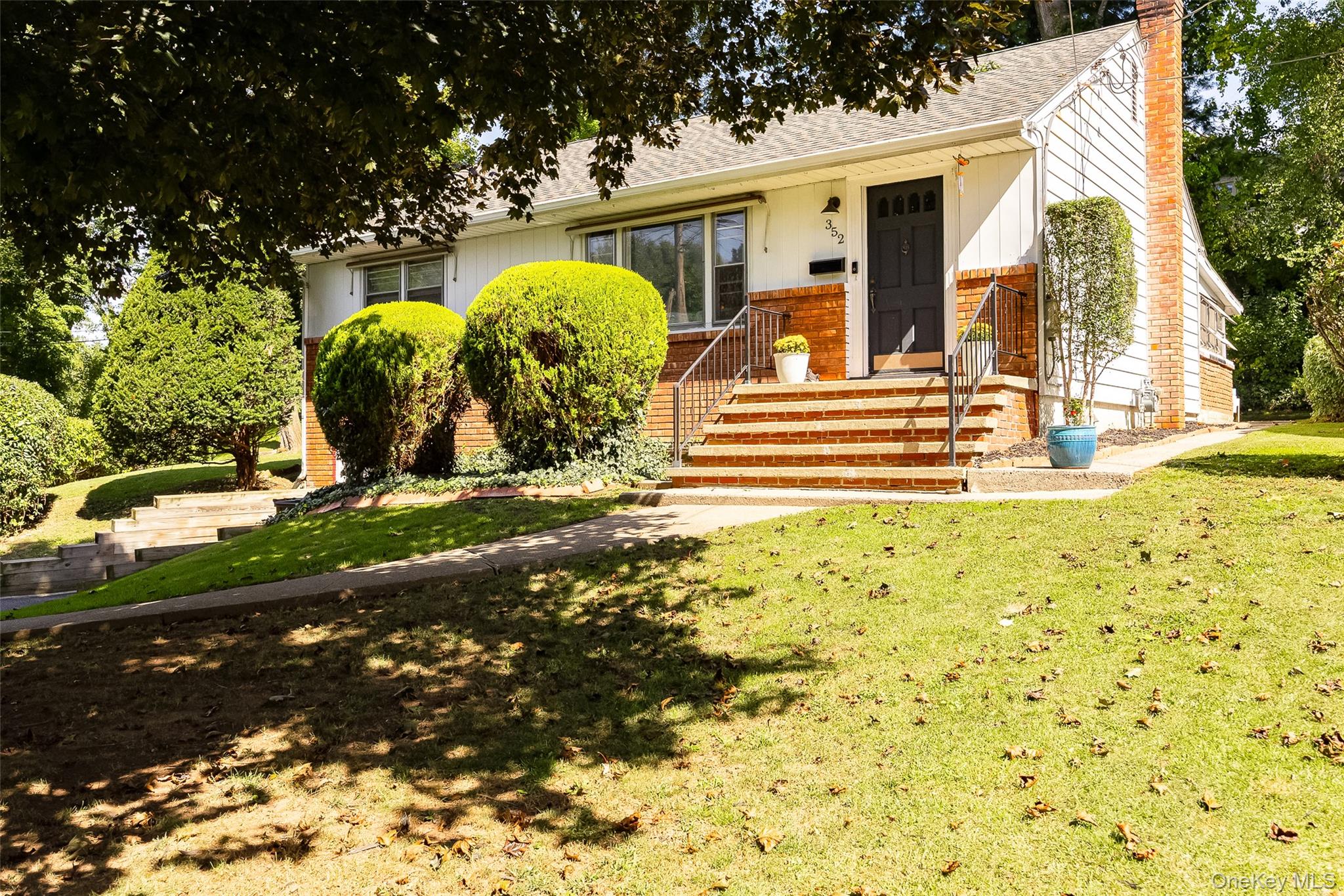 352 Clifton Avenue
