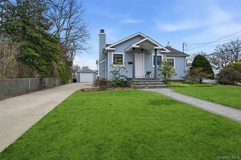 136 Park Avenue Deer Park NY 11729