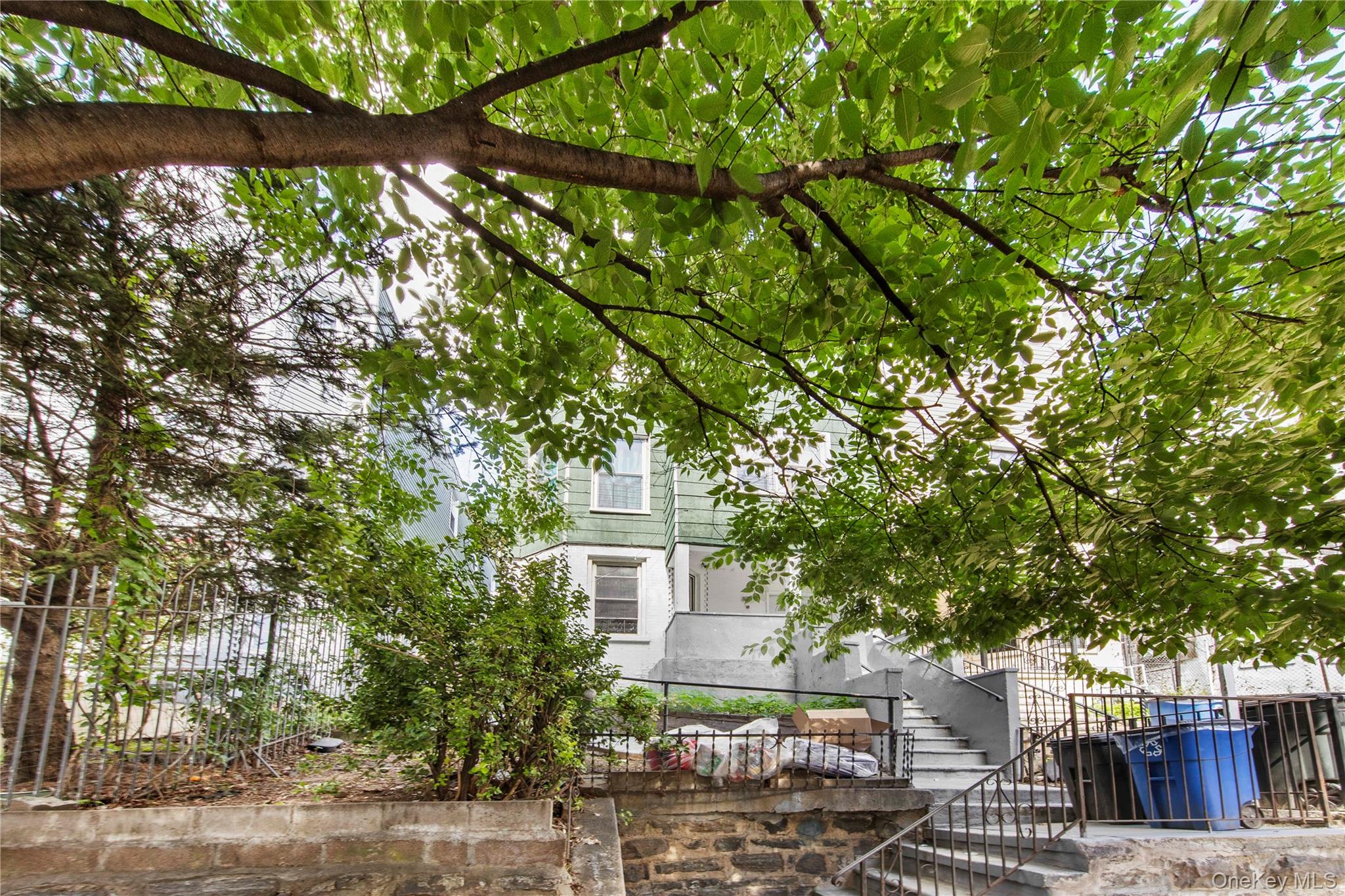 2707 Decatur Avenue