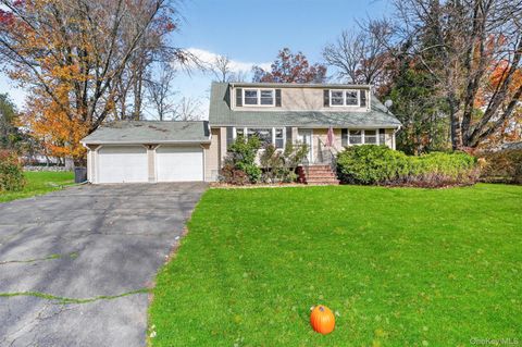 Photo of 34 Poplar Street, Nanuet, NY 10954 (MLS # 933468)
