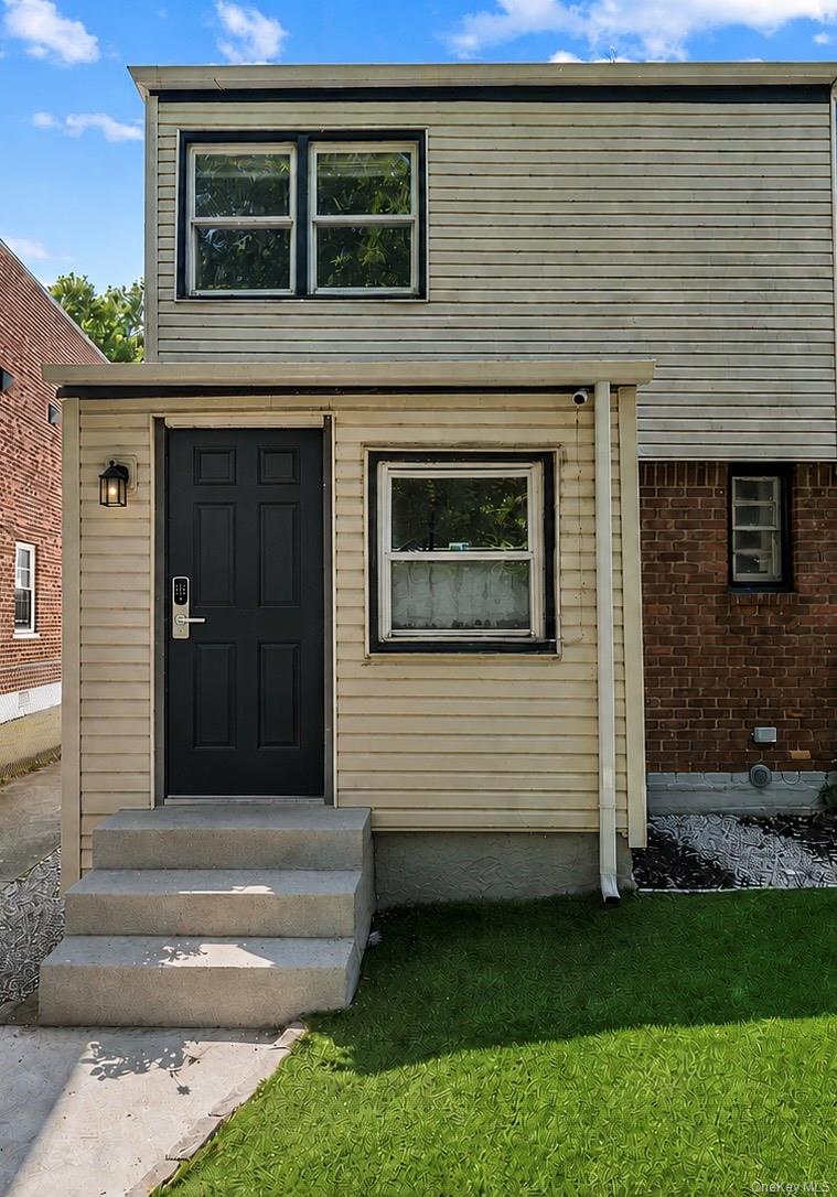 Photo of 136-10 222nd Street, Laurelton, NY 11413 (MLS # 1030809)