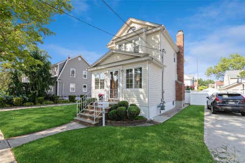 Photo of 16 Devon Street, Lynbrook, NY 11563 (MLS # 1017315)