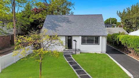 Homes For Sale - 20 Howard Street<br/> Hicksville, NY 11801