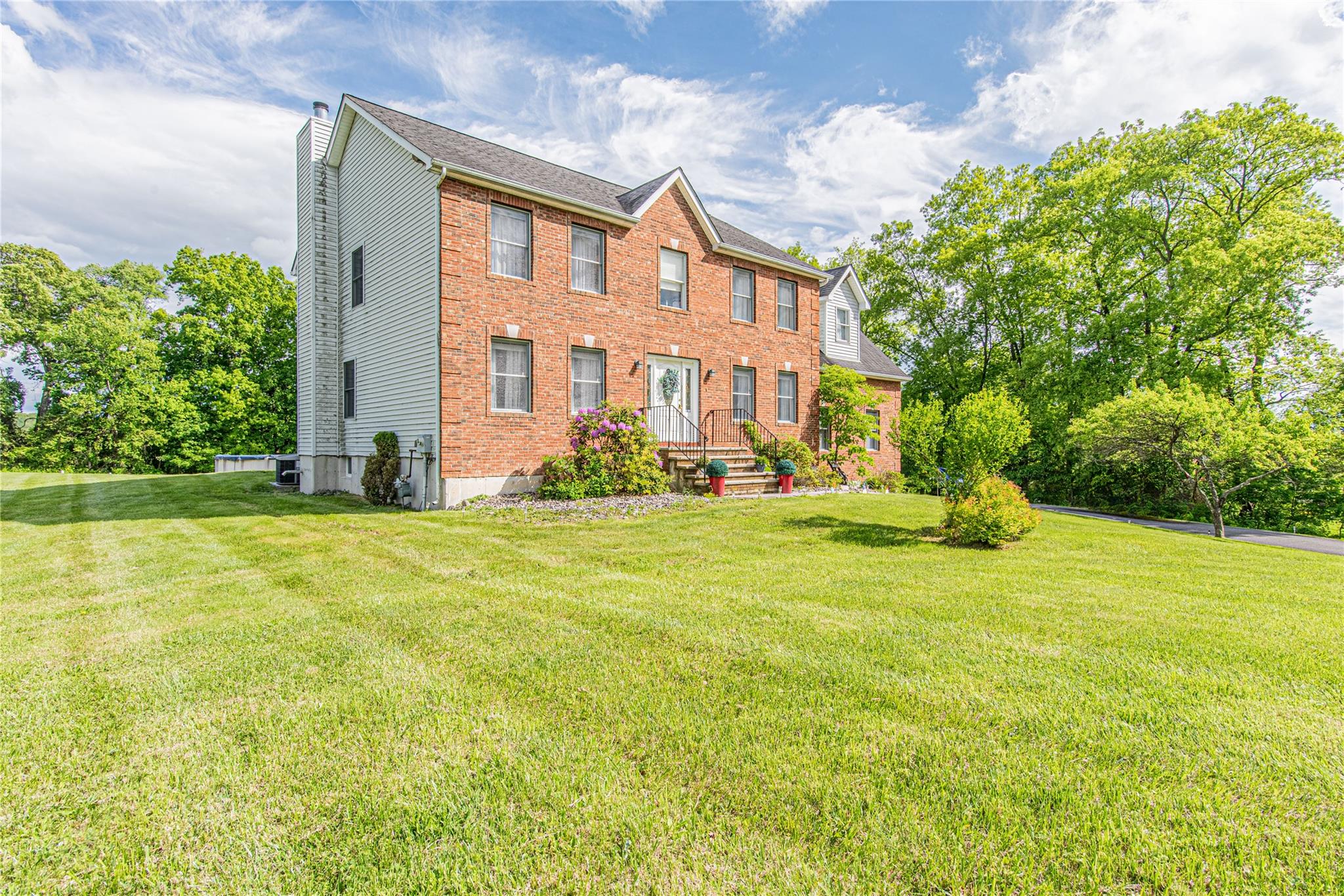 7 Angelas Way, Goshen, New York image 2