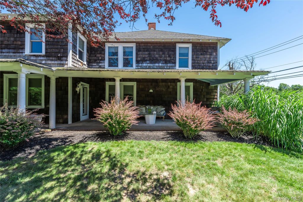 Photo of 13675 Main Bayview Road, Southold, NY 11971 (MLS # 1013610)
