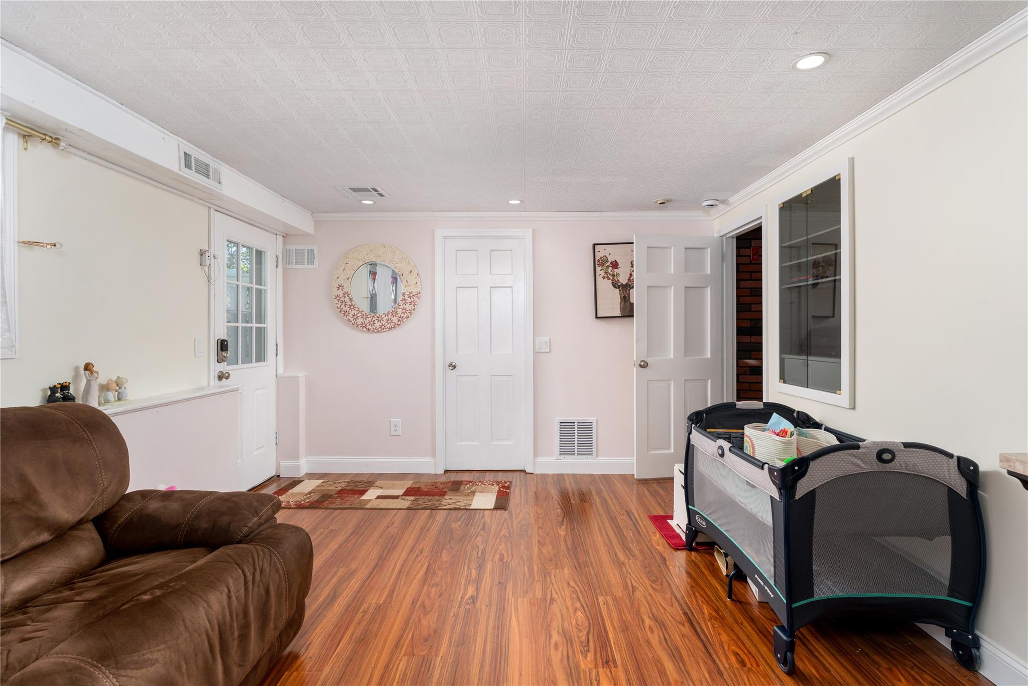 18 Ontario Street, Port Jefferson Station, New York image 14