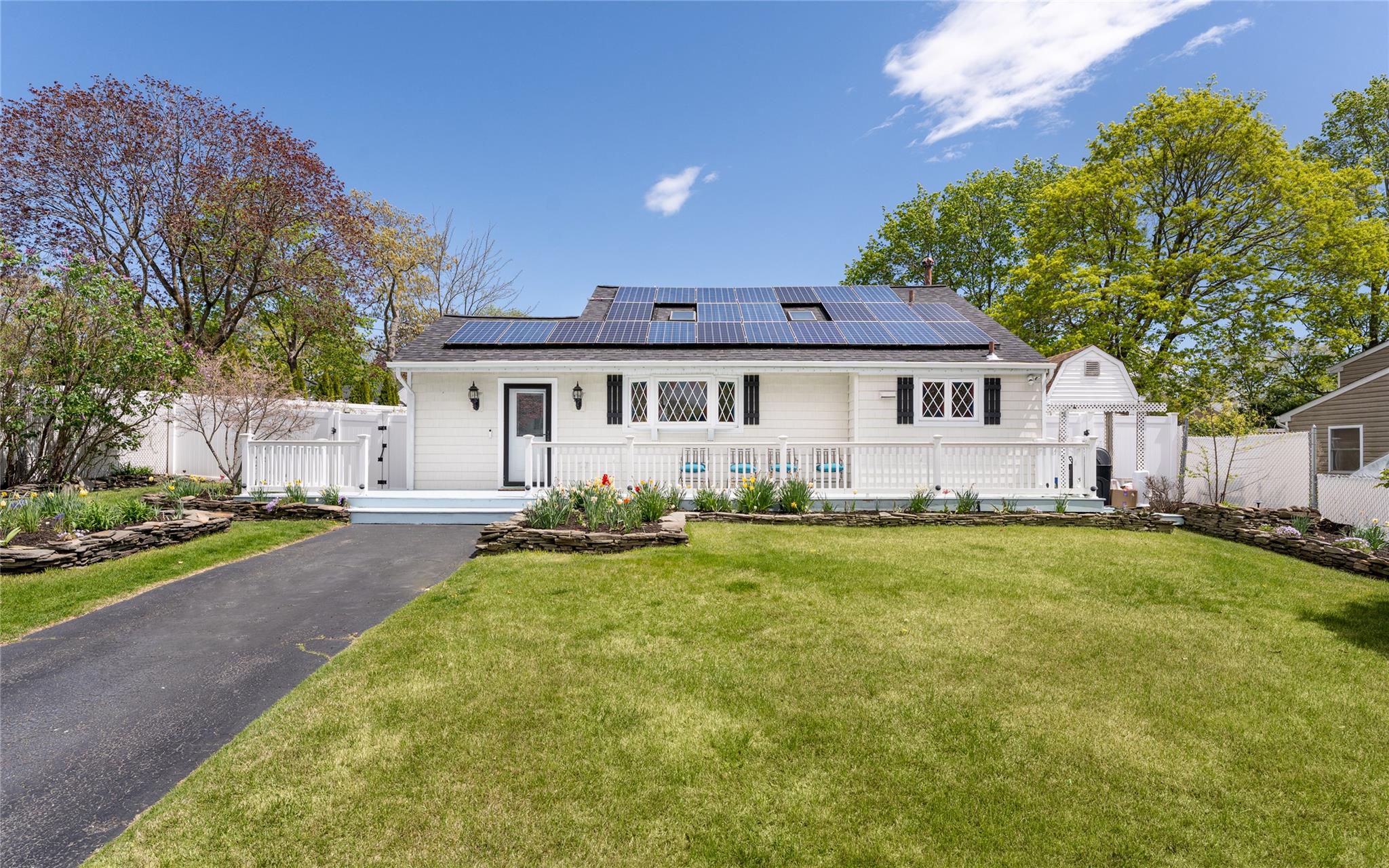 18 Ontario Street, Port Jefferson Station, New York image 1
