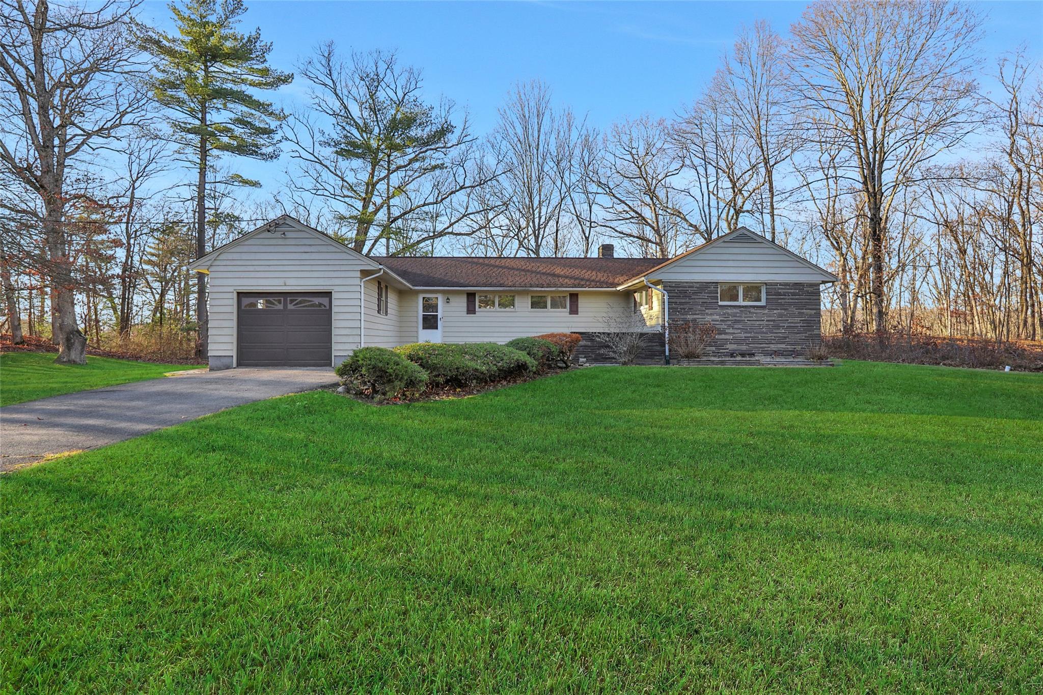 17 Cedar Ridge Road, New Paltz, New York image 2