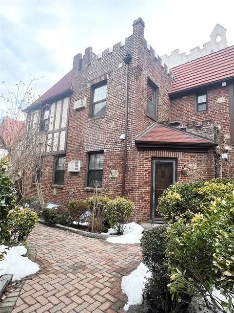 Condo For Sale - 189-40 #10 37 Avenue<br/> Flushing, NY 11358