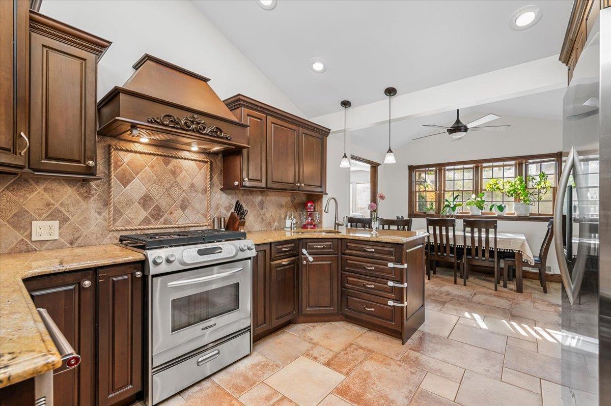 20 Greene Drive, Commack, New York image 10