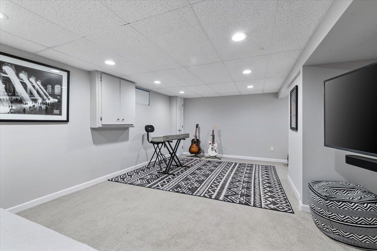 20 Greene Drive, Commack, New York image 26