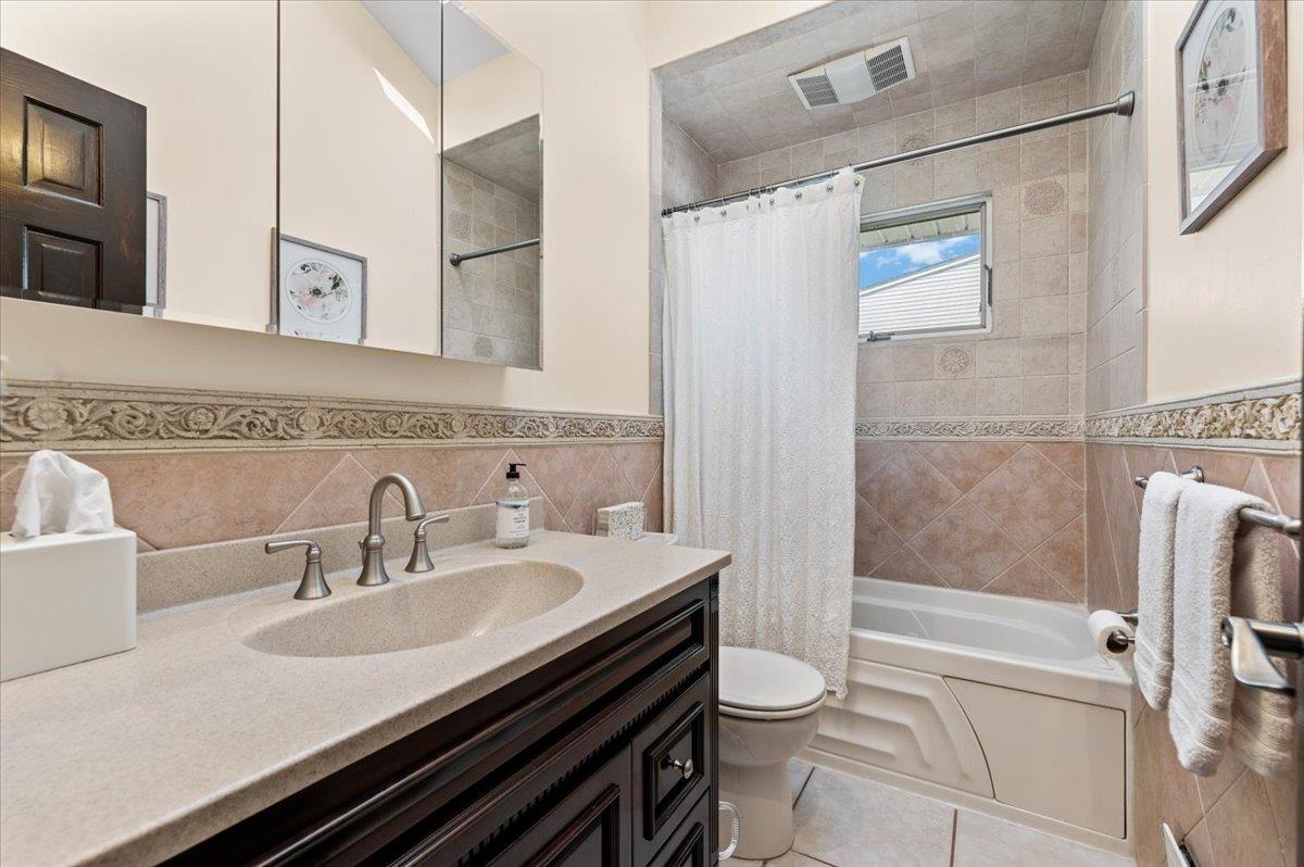 20 Greene Drive, Commack, New York image 23