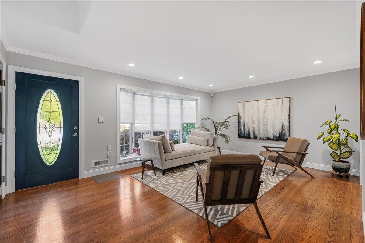 20 Greene Drive, Commack, New York image 6
