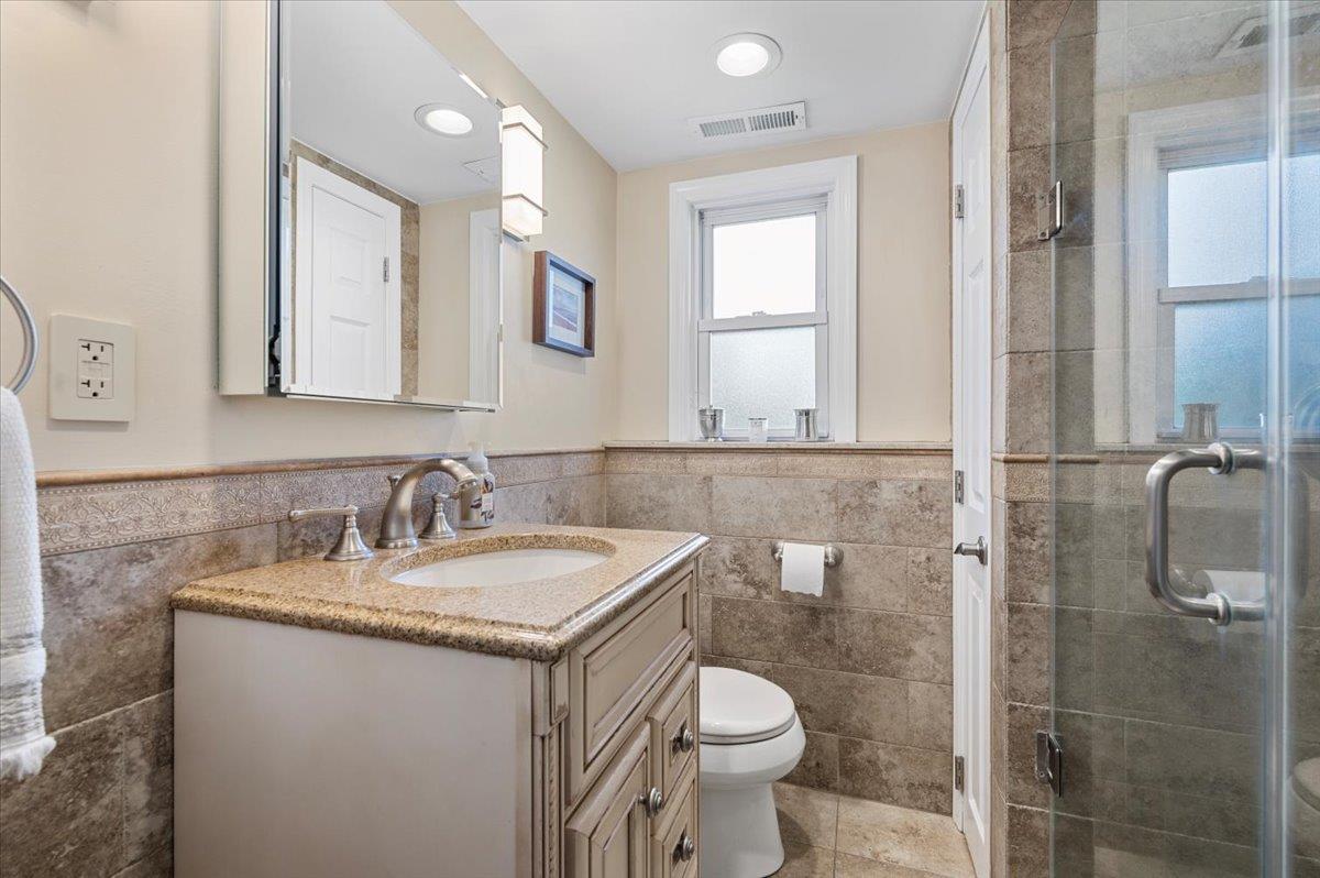 20 Greene Drive, Commack, New York image 25