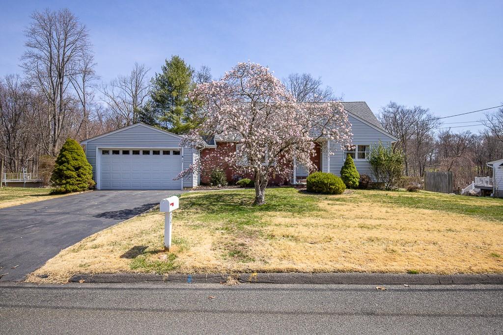 74 Cara Drive, Pearl River, New York image 1