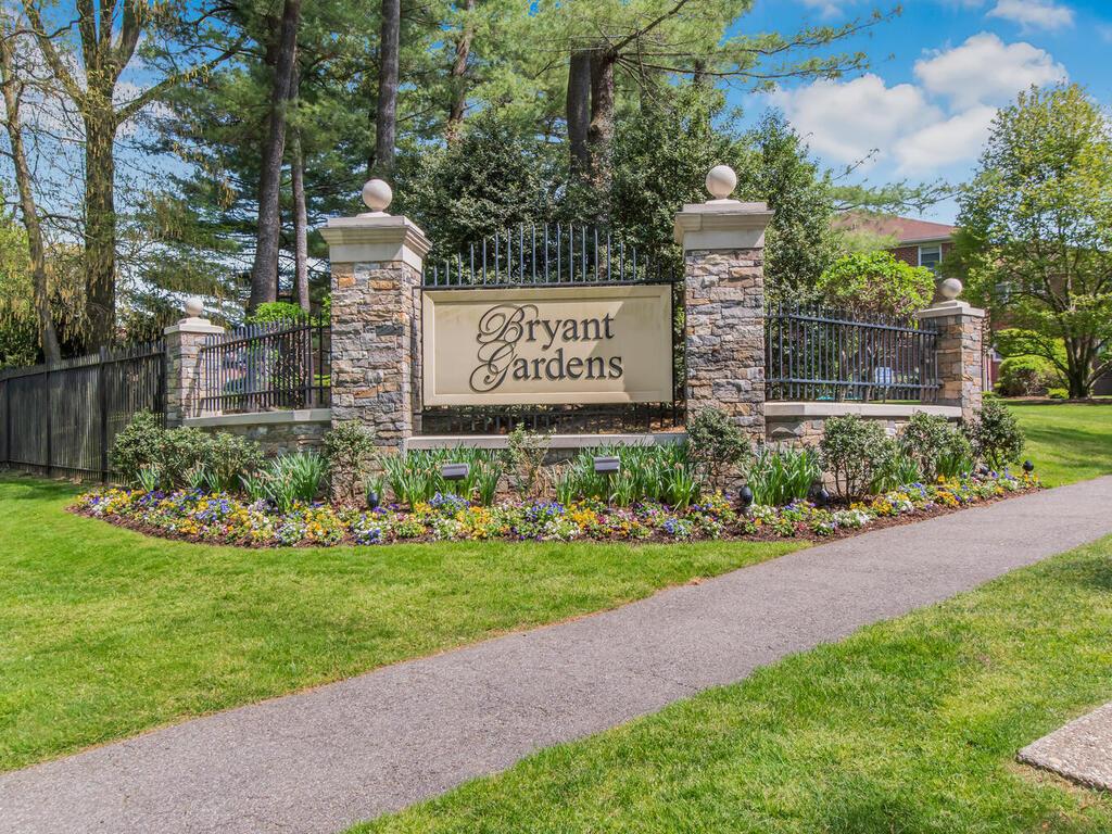 10 Bryant Crescent #2D, White Plains, New York image 1
