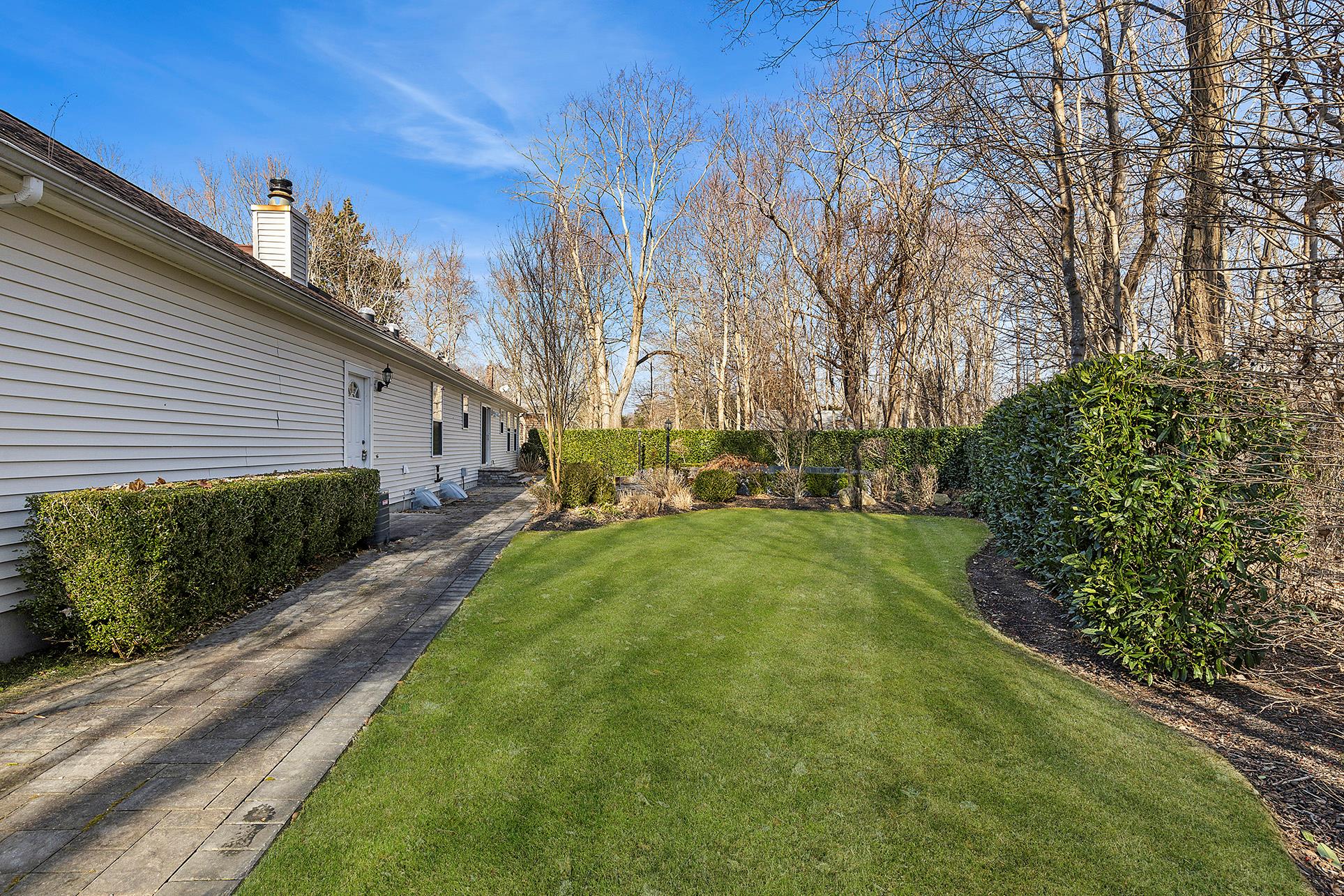 17 And 19 Cove View Road, North Haven, New York image 14