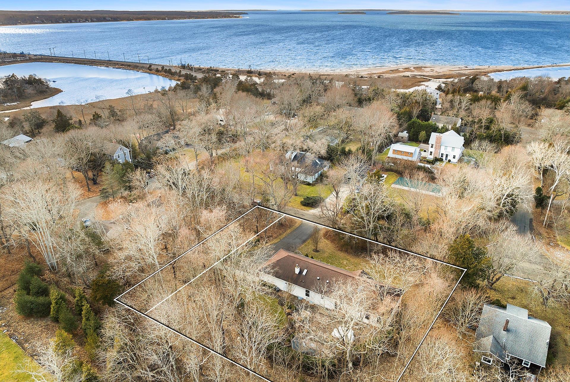 17 And 19 Cove View Road, North Haven, New York image 17
