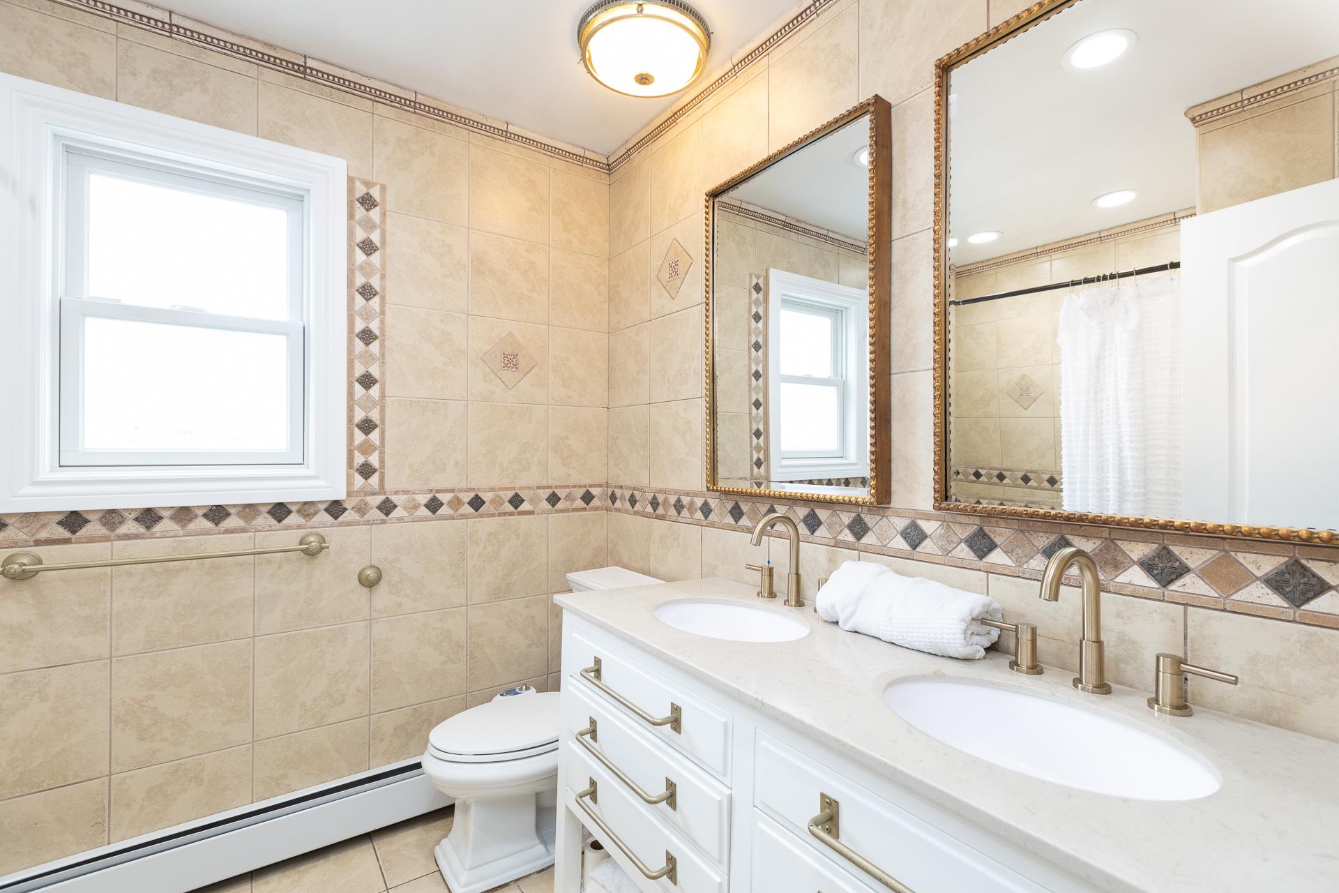 274 Perimeter St St, Holbrook, New York image 28