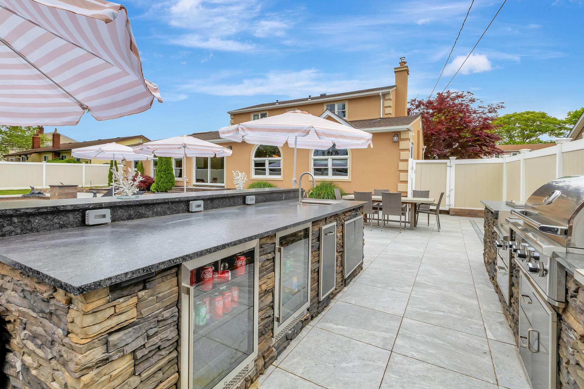 274 Perimeter St St, Holbrook, New York image 34