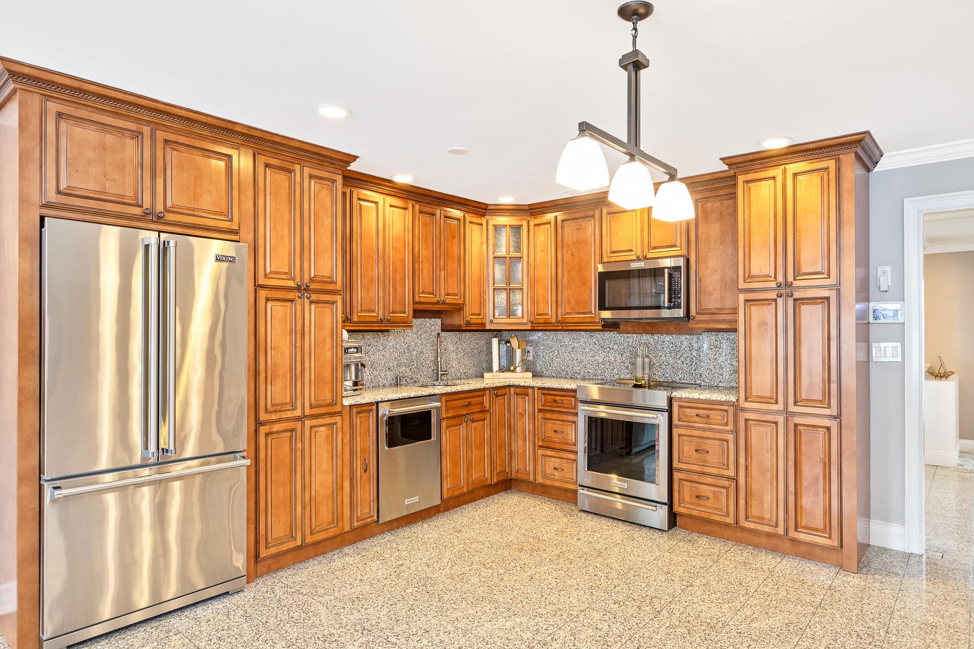 274 Perimeter St St, Holbrook, New York image 18