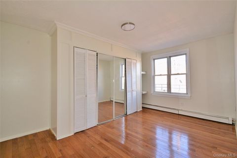 1510 Beach 12 Street Apt 2 Far Rockaway NY 11691