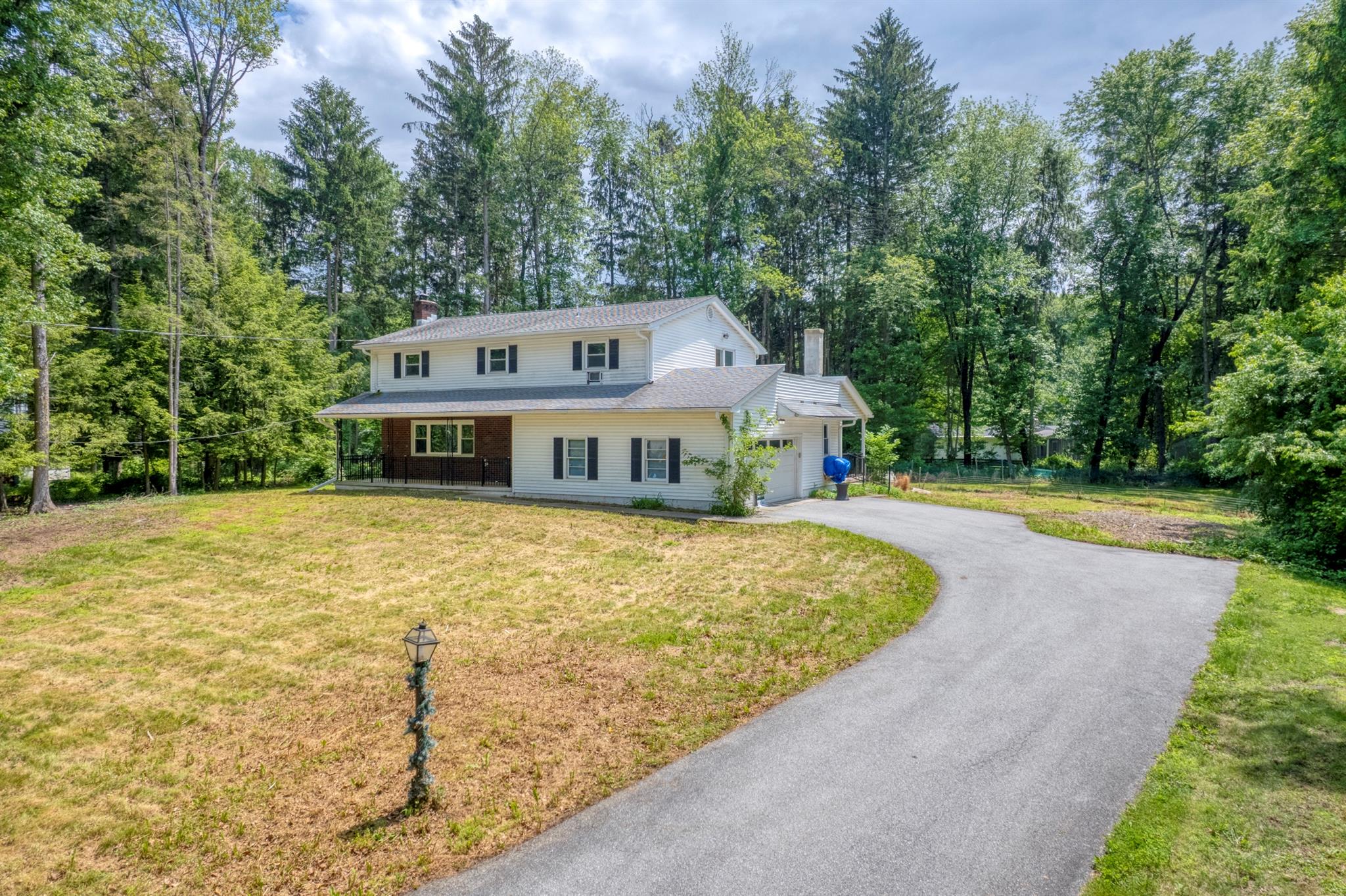 22 Robert Drive, Hyde Park, New York image 1