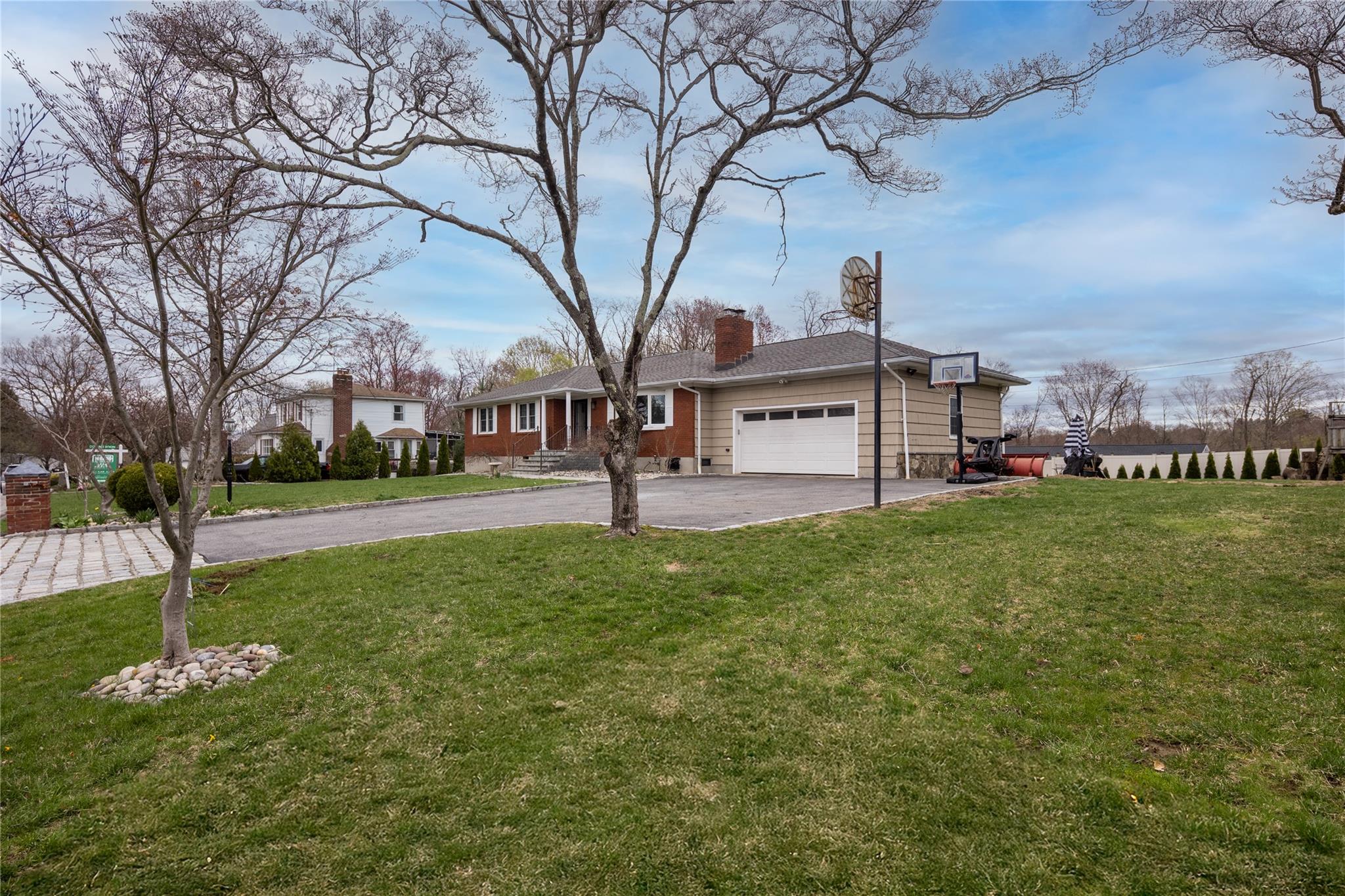 2820 Sarles Drive, Yorktown Heights, New York image 2